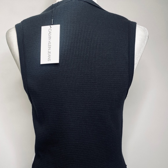 Calvin Klein Sleeveless Waffle Crop Top COLOR Black SIZES M & L NWT - Picture 6 of 6